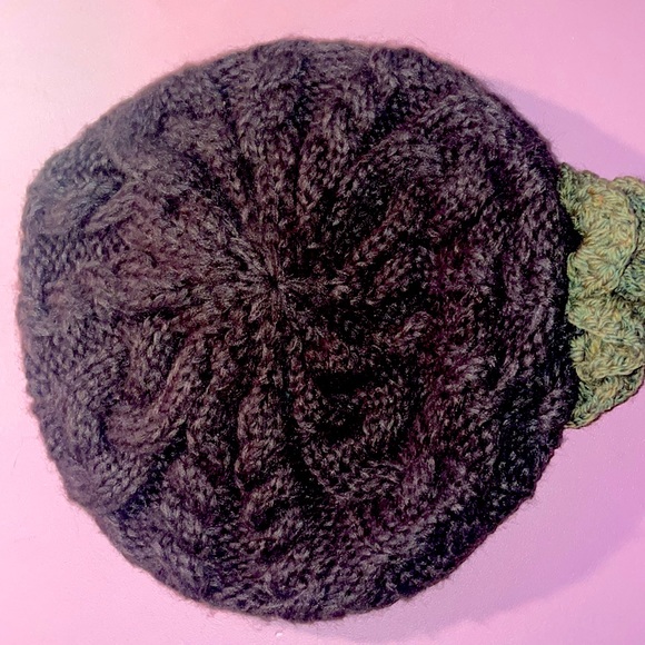 NWOT knitted deep brown slouchy cap with olive green flower accent. By Mojo Spa. - Picture 8 of 8